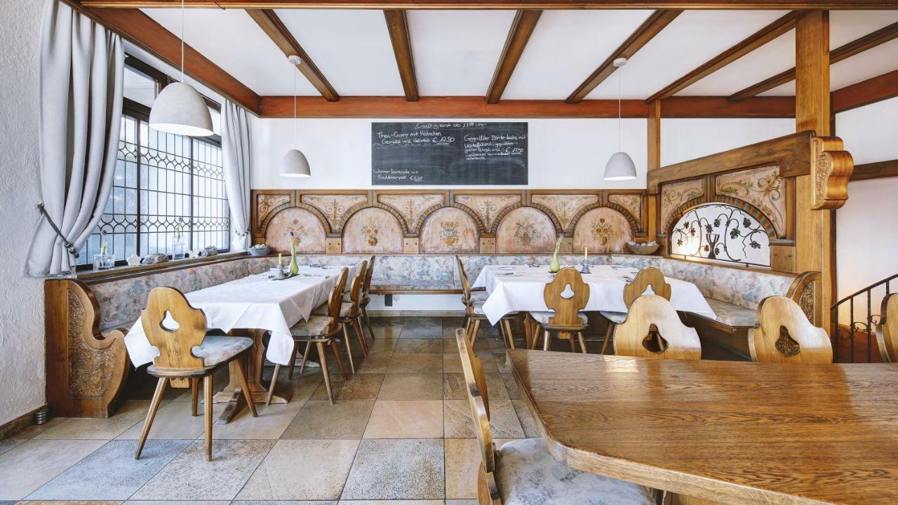 Hotel Restaurant Austueble Elchingen Esterno foto